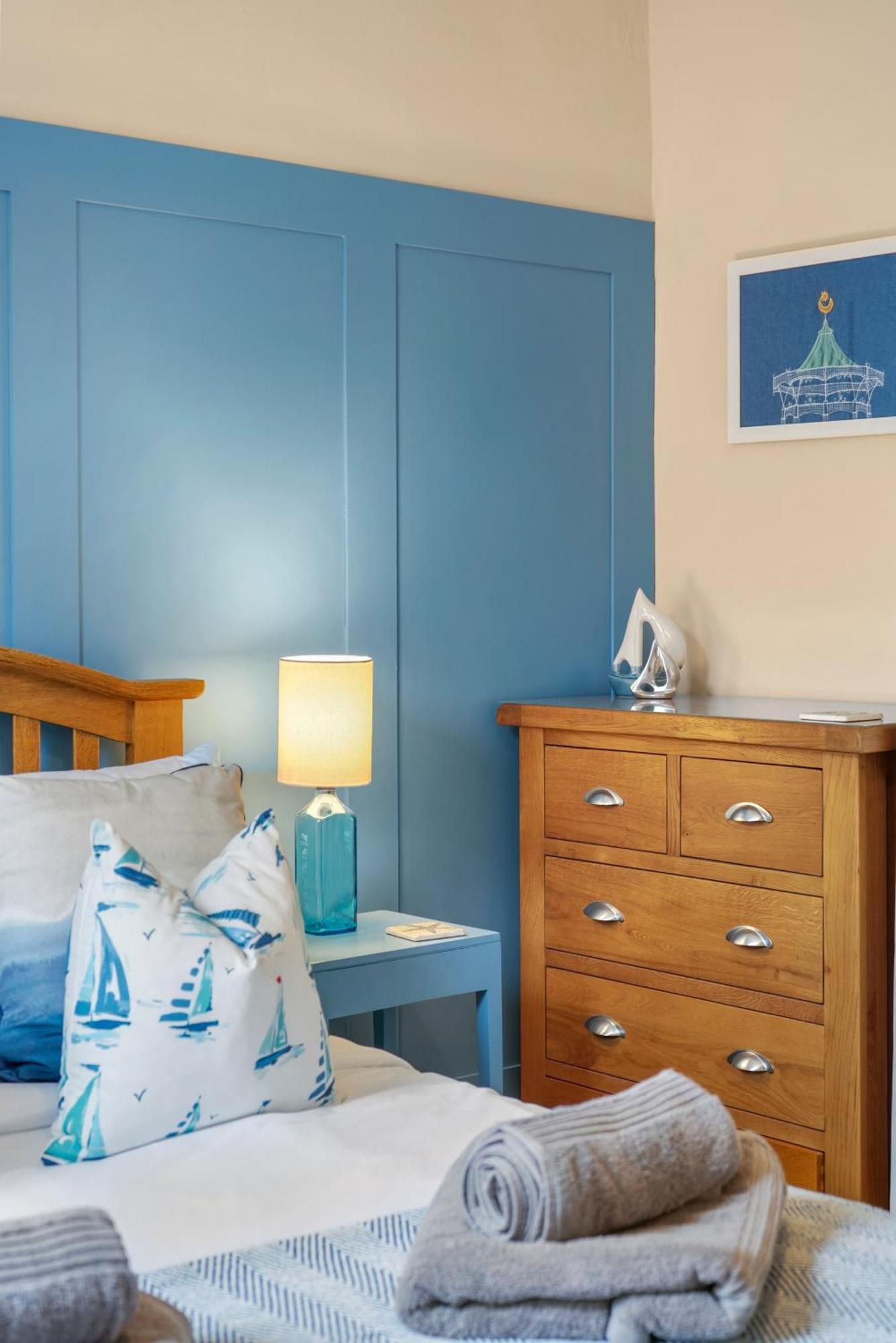 Blue Puffin Stays: Spacious 3-bed Townhouse With Free Parking