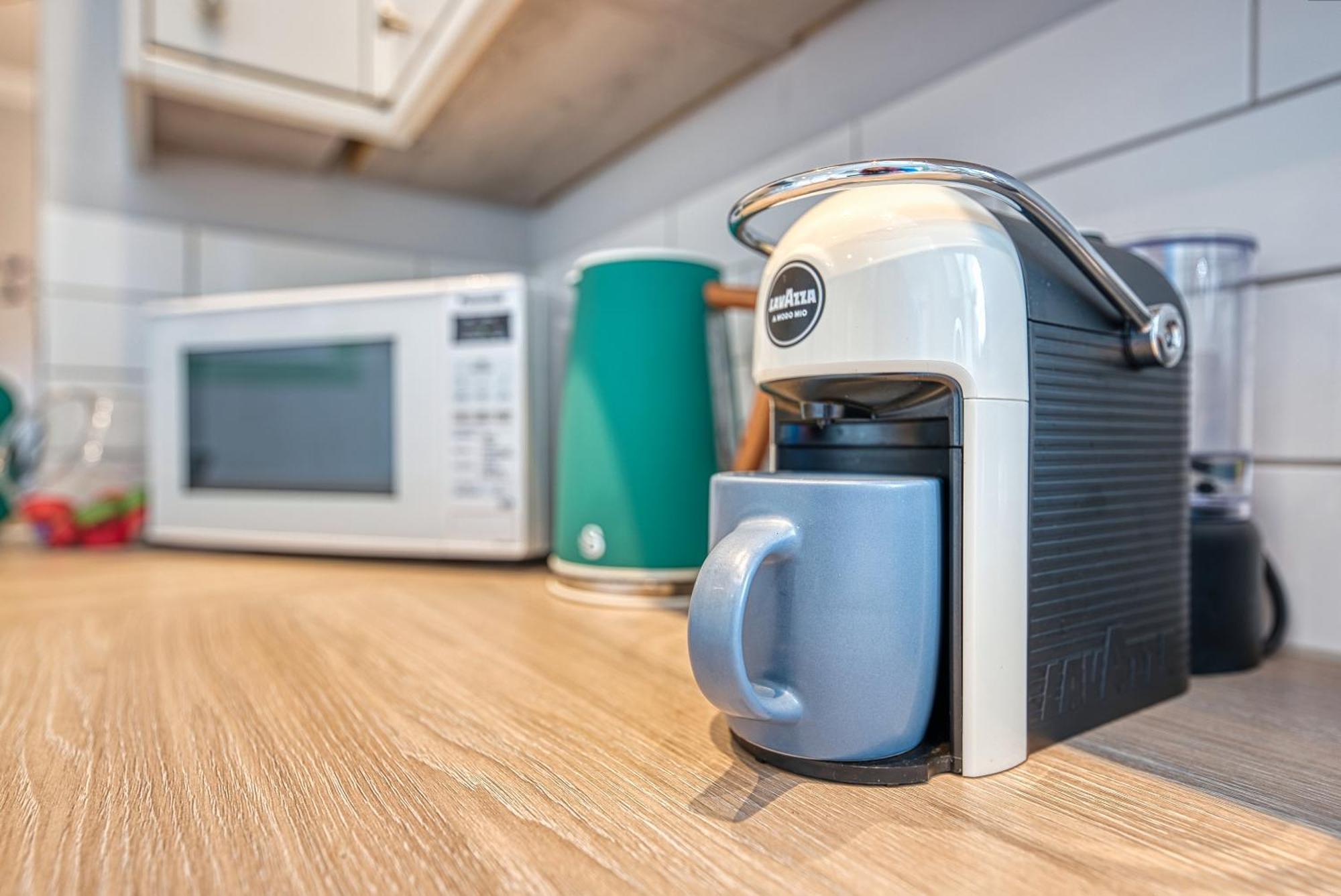 Holiday home Easter Special Offer!! Modern, Stunning & Stylish 2-br Contractor House, Prime Location With Free Parking Permit - By Blue Puffin Portsmouth