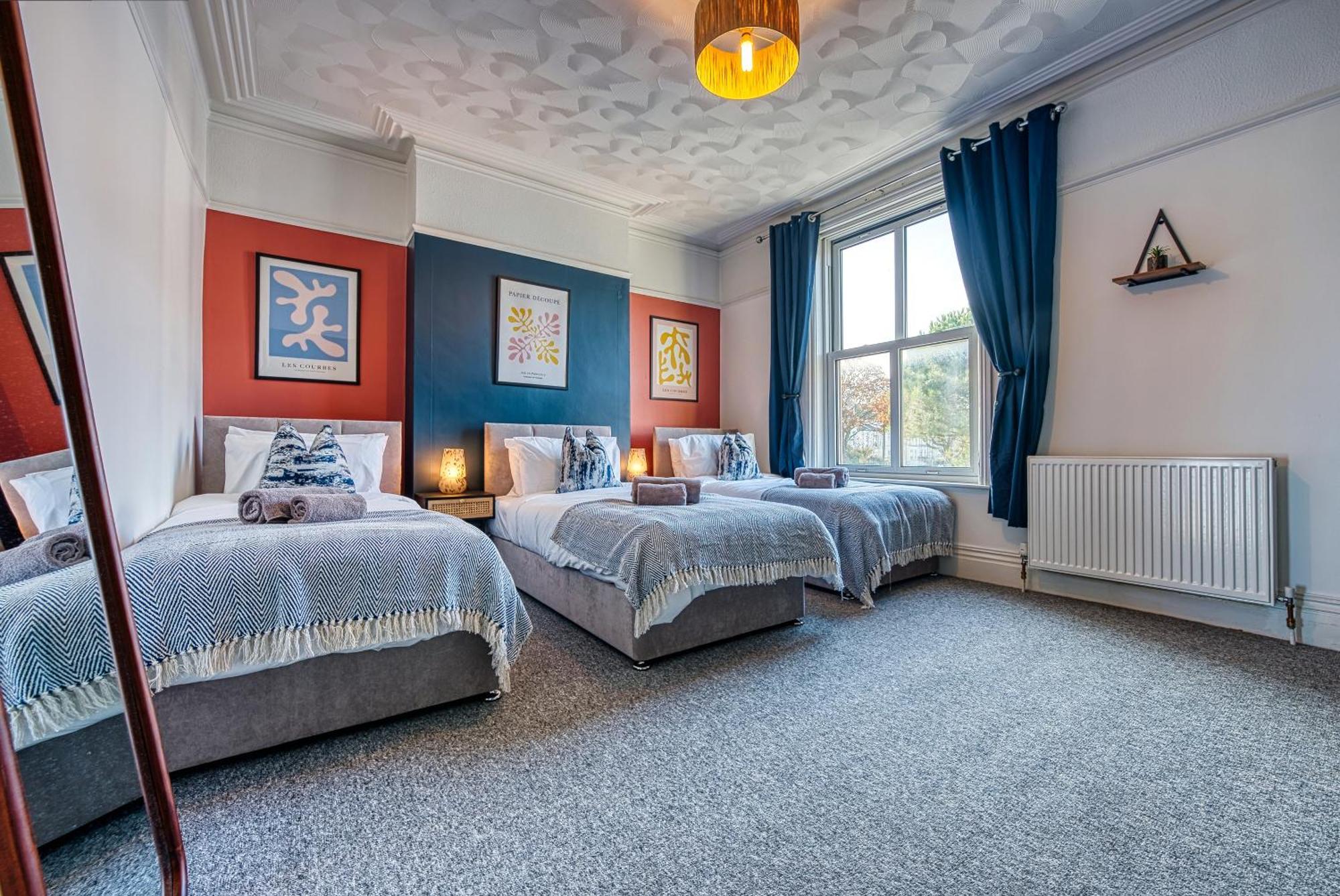 Blue Puffin Manor: Modern 4-bed Pet-friendly House In Holiday home Portsmouth