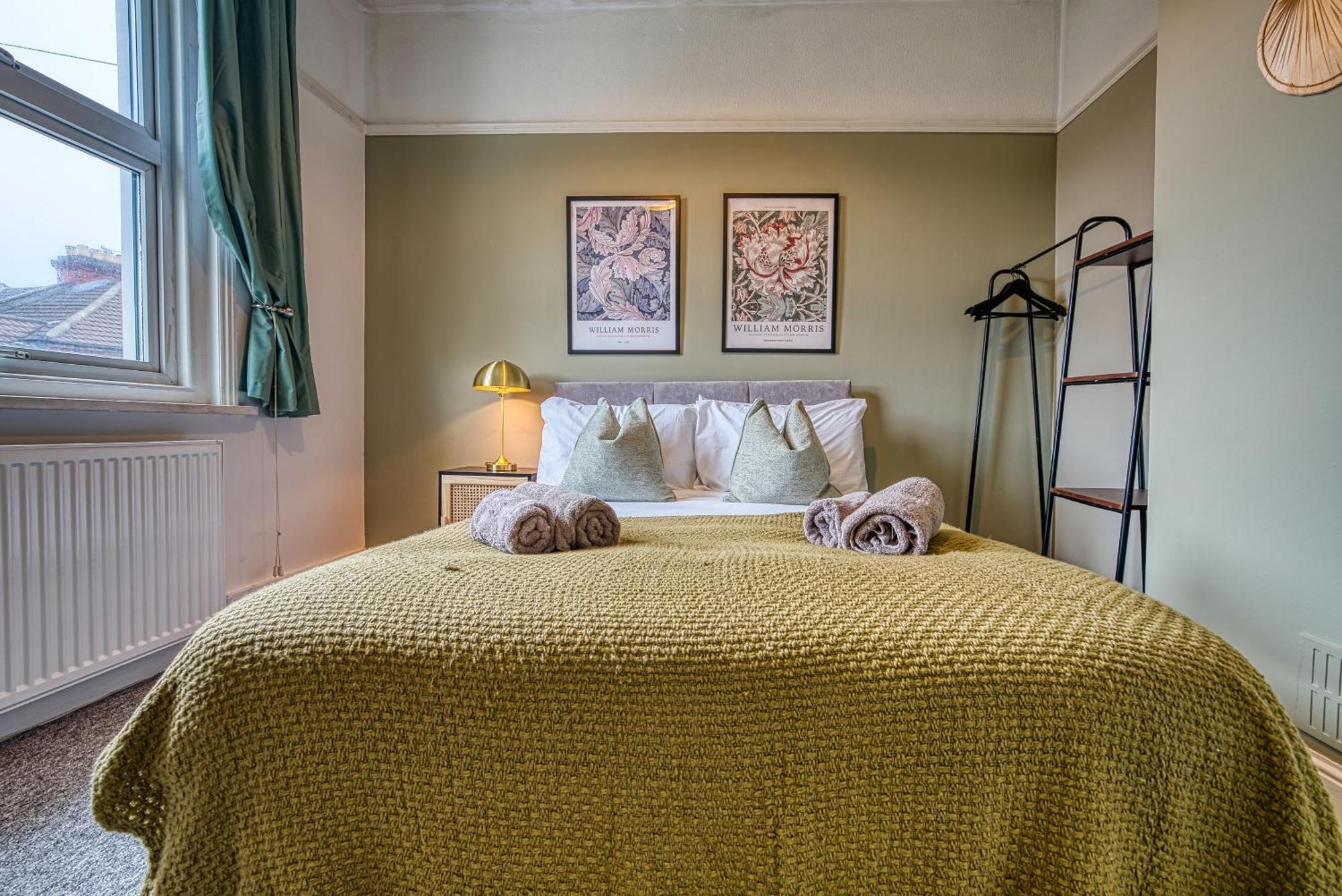 Blue Puffin Manor: Modern 4-bed Pet-friendly House In * Portsmouth