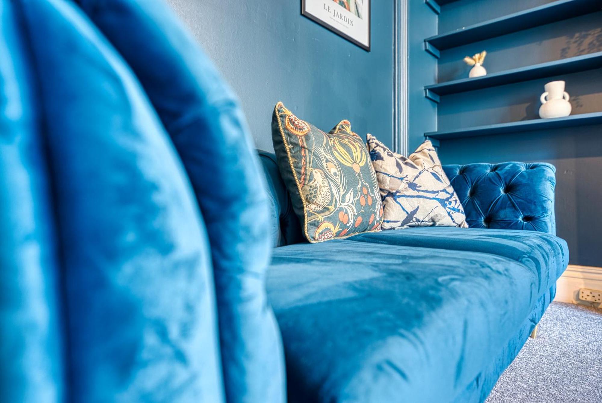 Blue Puffin Manor: Modern 4-bed Pet-friendly House In *