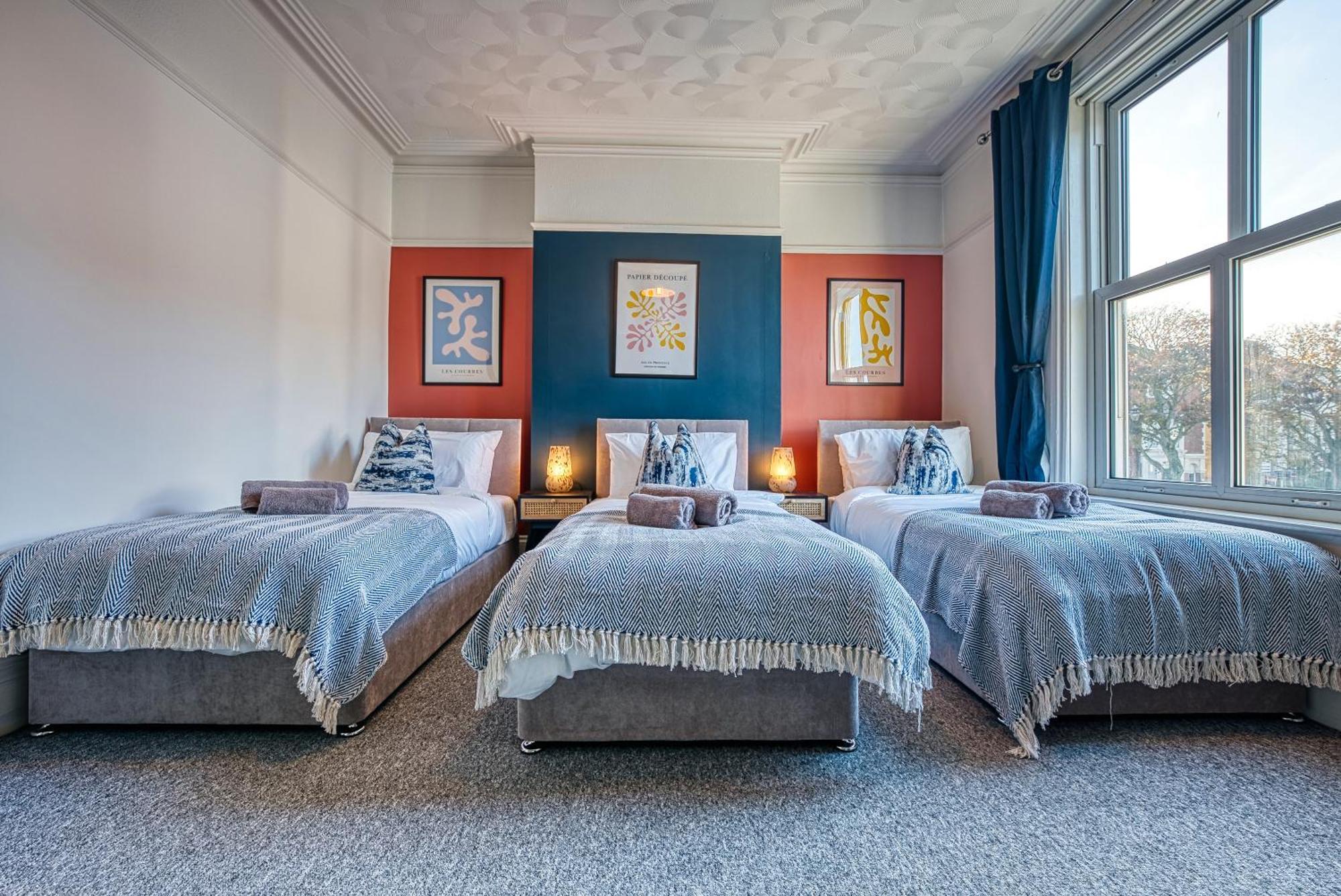 Holiday home Blue Puffin Manor: Modern 4-bed Pet-friendly House In *