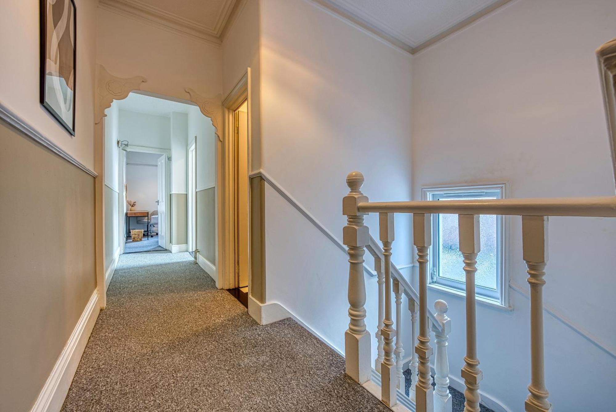 Blue Puffin Manor: Modern 4-bed Pet-friendly House In Holiday home Portsmouth