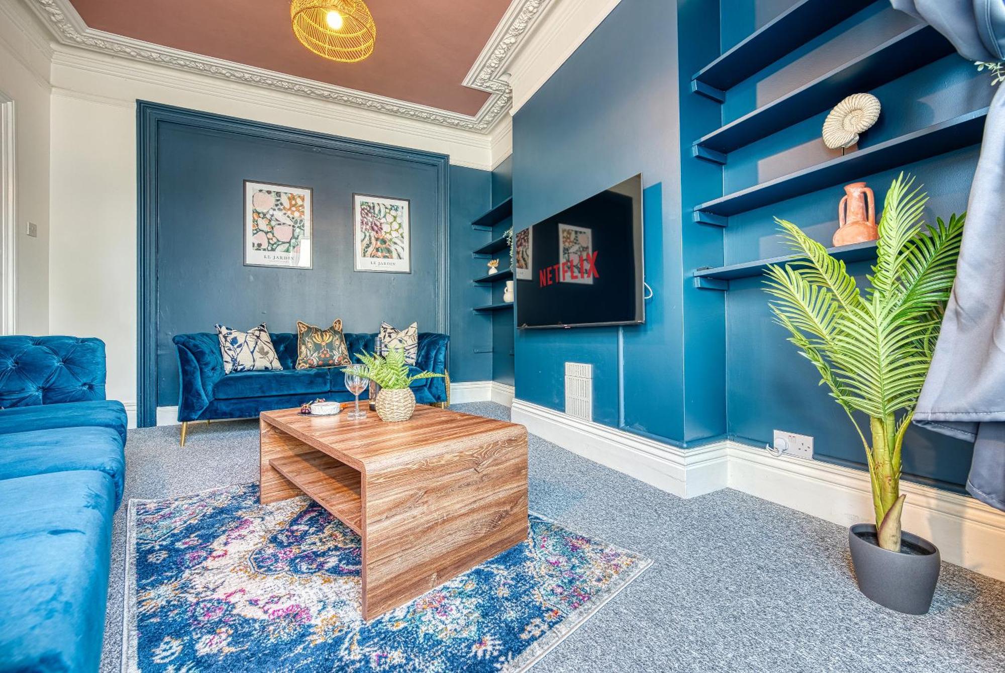 Holiday home Blue Puffin Manor: Modern 4-bed Pet-friendly House In