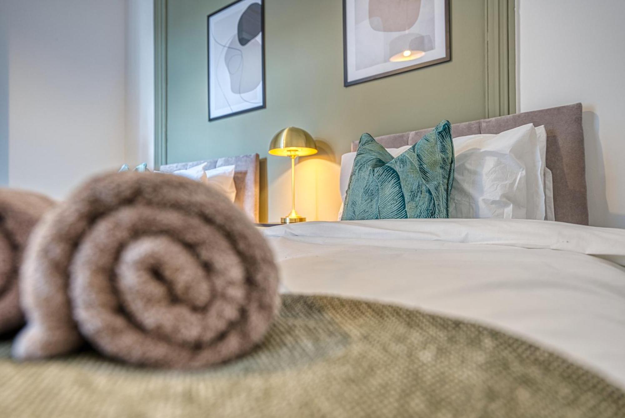 Blue Puffin Manor: Modern 4-bed Pet-friendly House In Holiday home Portsmouth