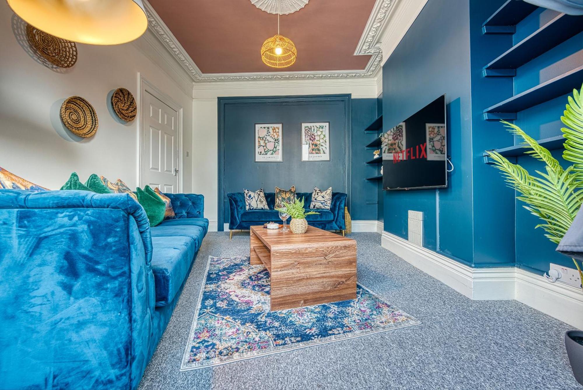 Blue Puffin Manor: Modern 4-bed Pet-friendly House In Holiday home