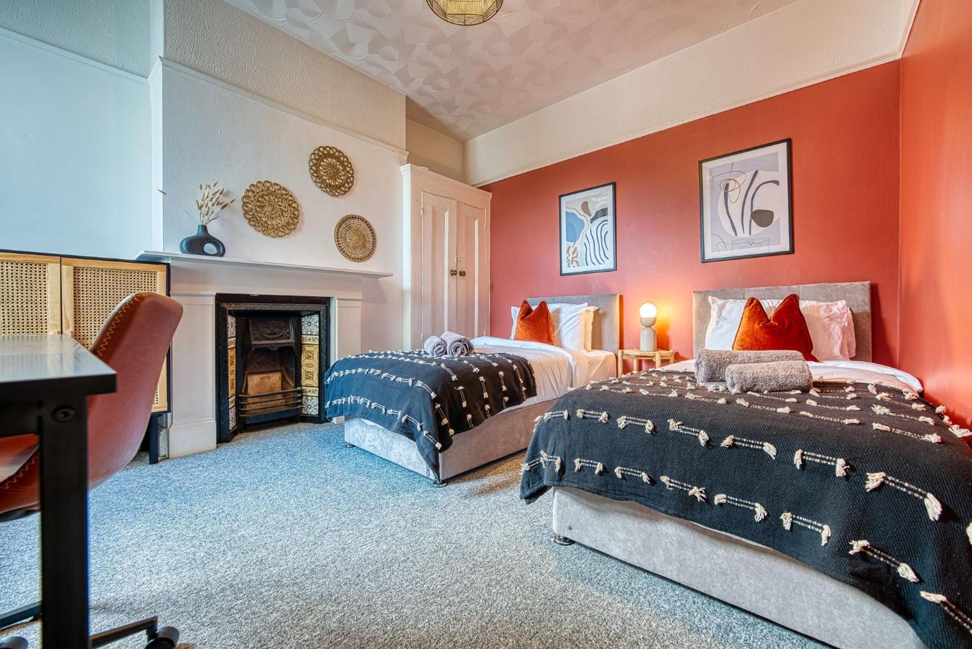 Blue Puffin Manor: Modern 4-bed Pet-friendly House In Holiday home Portsmouth