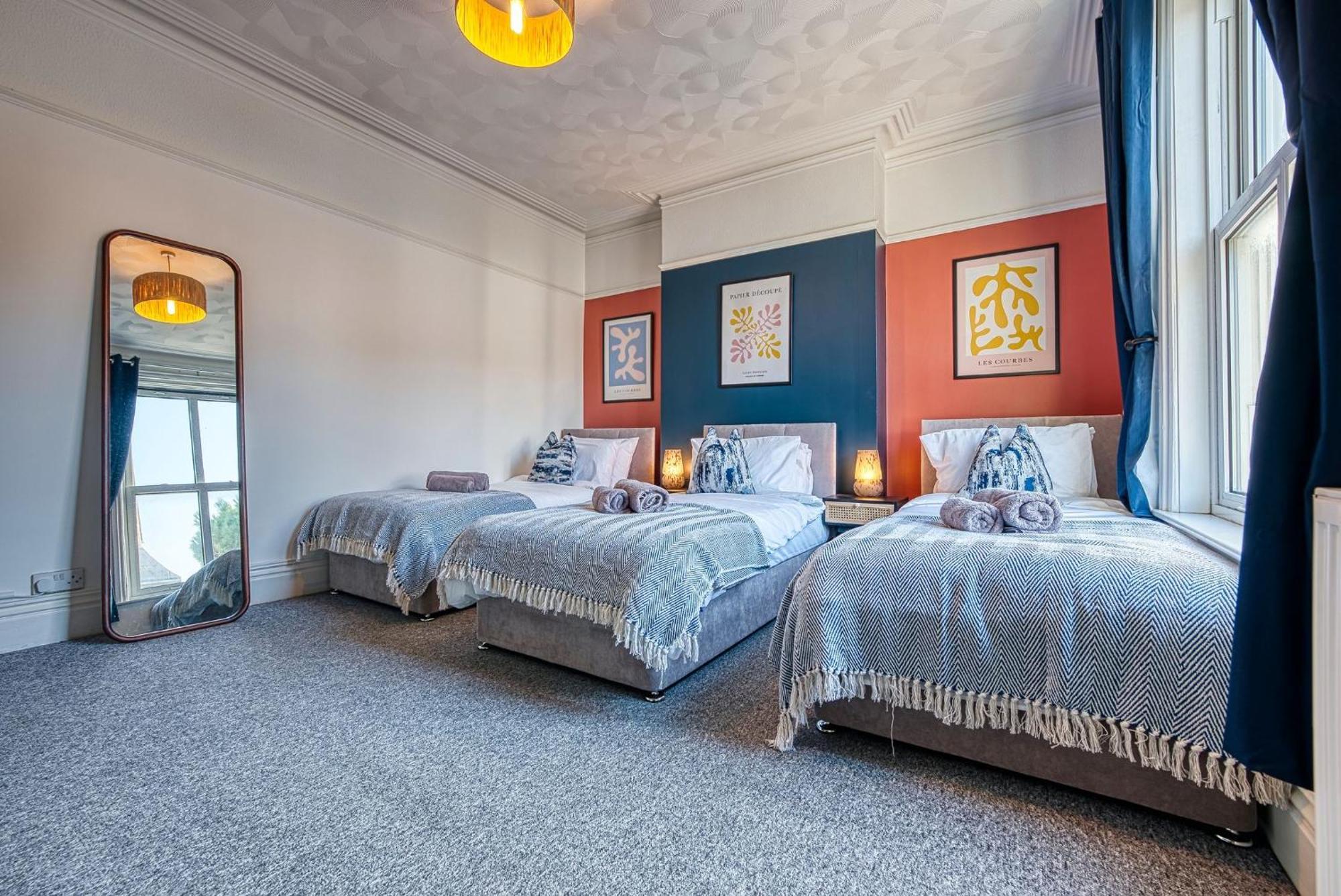 Blue Puffin Manor: Modern 4-bed Pet-friendly House In Holiday home Portsmouth