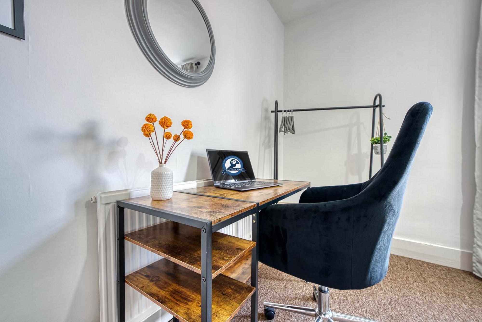 Stunning 3 Bed Chic Townhouse, Parking & Pet Friendly! Spacious - Sleeps 8 By Blue Puffin * Portsmouth