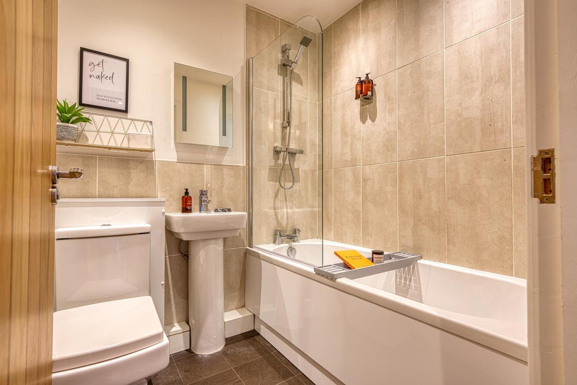 Blue Puffin Stays: Chic Near Gunwharf Quays & * Portsmouth