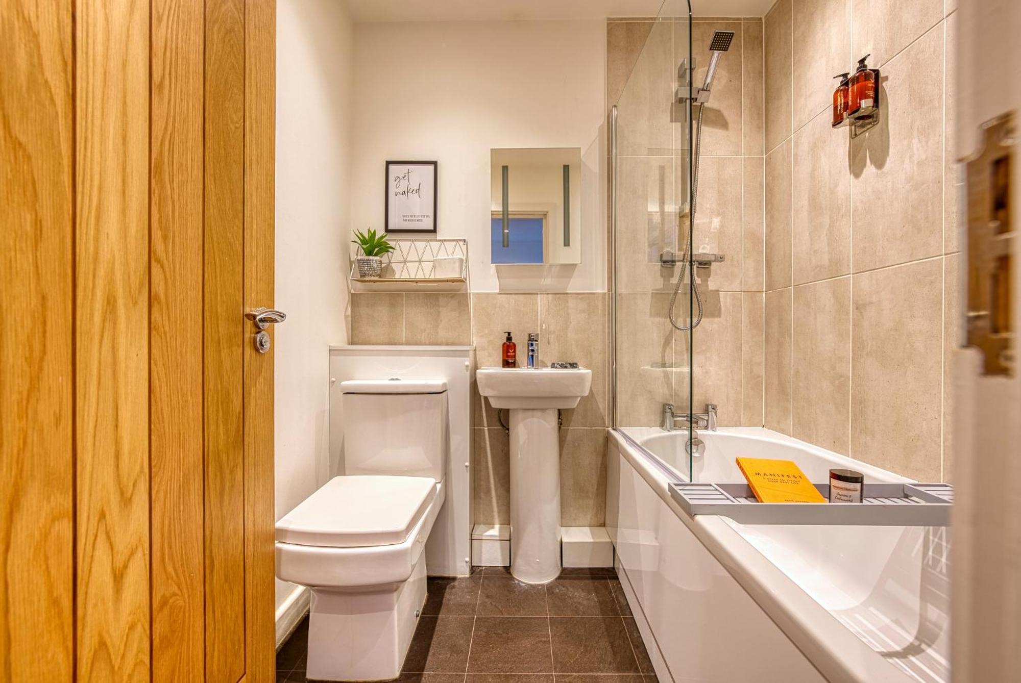 Blue Puffin Stays: Chic Near Gunwharf Quays & Portsmouth