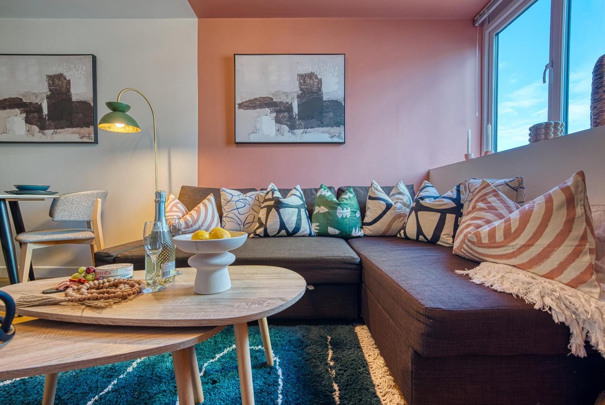 Blue Puffin Stays: Chic Near Gunwharf Quays & Apartment