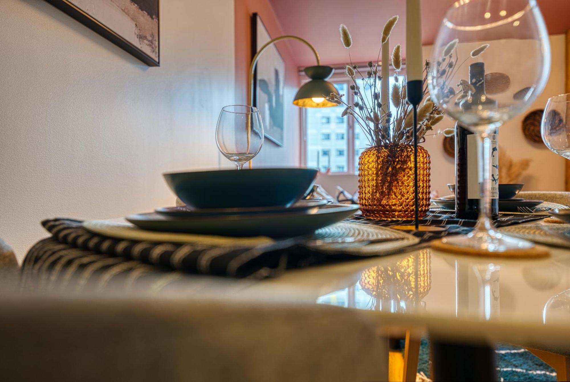 Apartment Blue Puffin Stays: Chic Near Gunwharf Quays & *