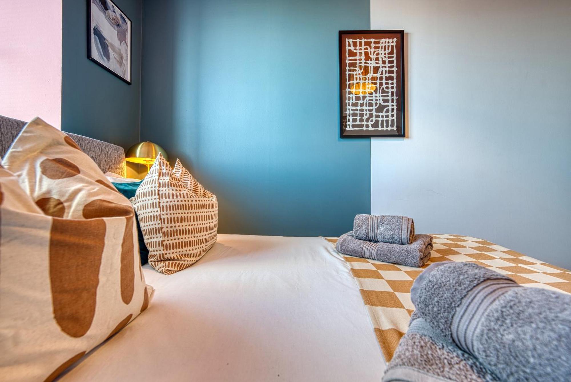 Apartment Blue Puffin Stays: Chic Near Gunwharf Quays & Portsmouth