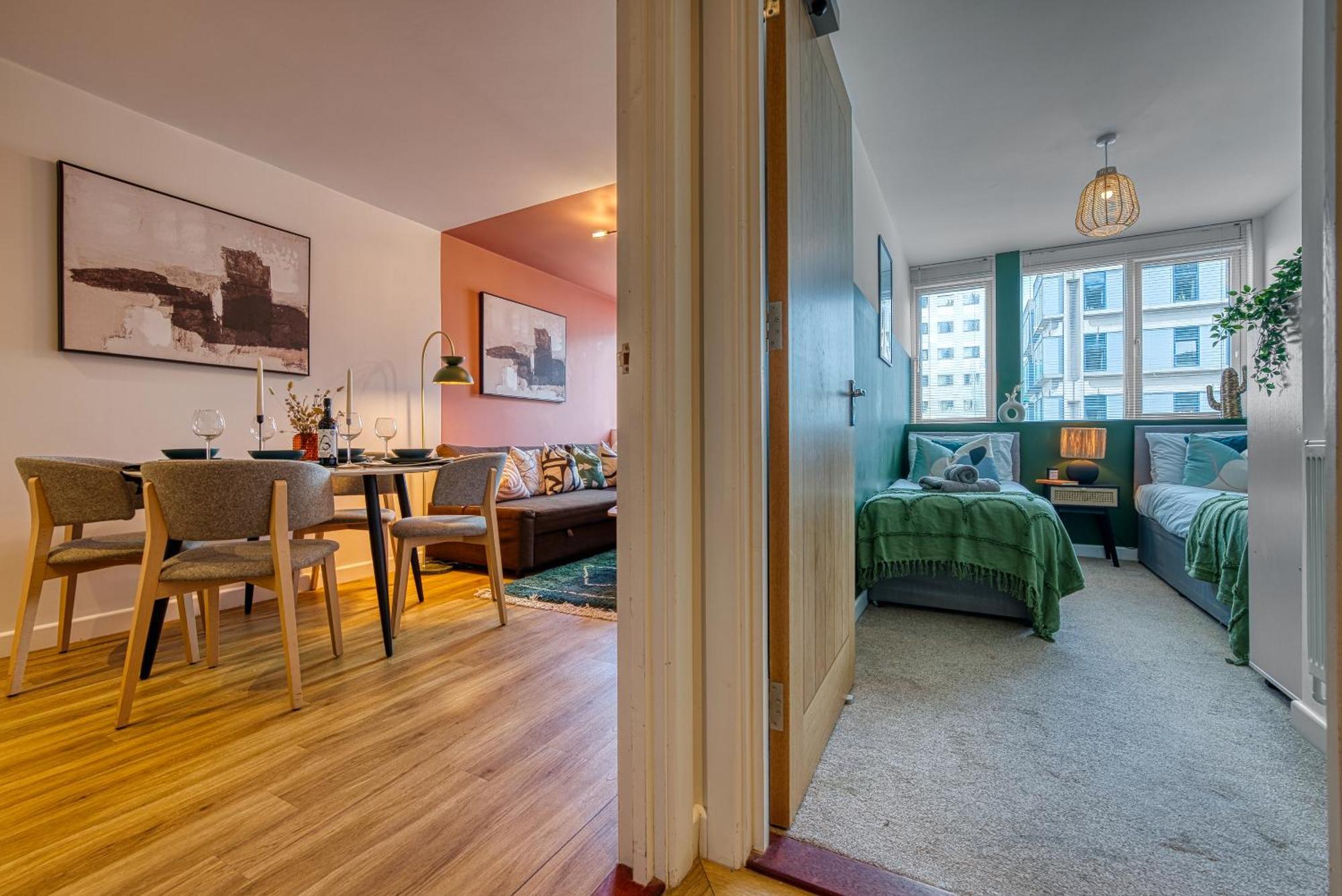Blue Puffin Stays: Chic Near Gunwharf Quays & Apartment *