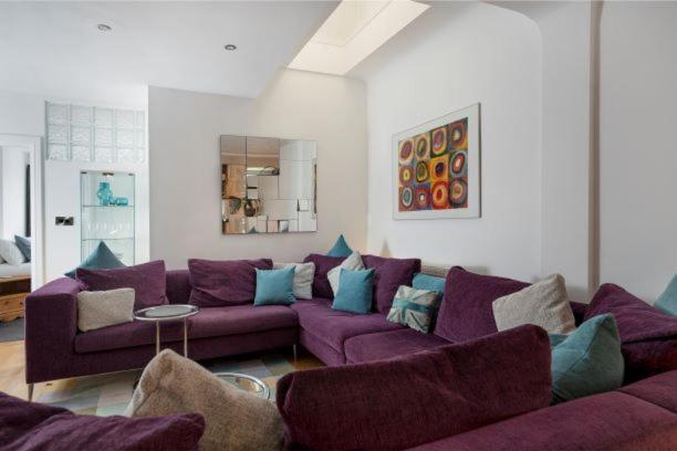 Milton Mews - Spacious And Modern 3 Bedroom In
