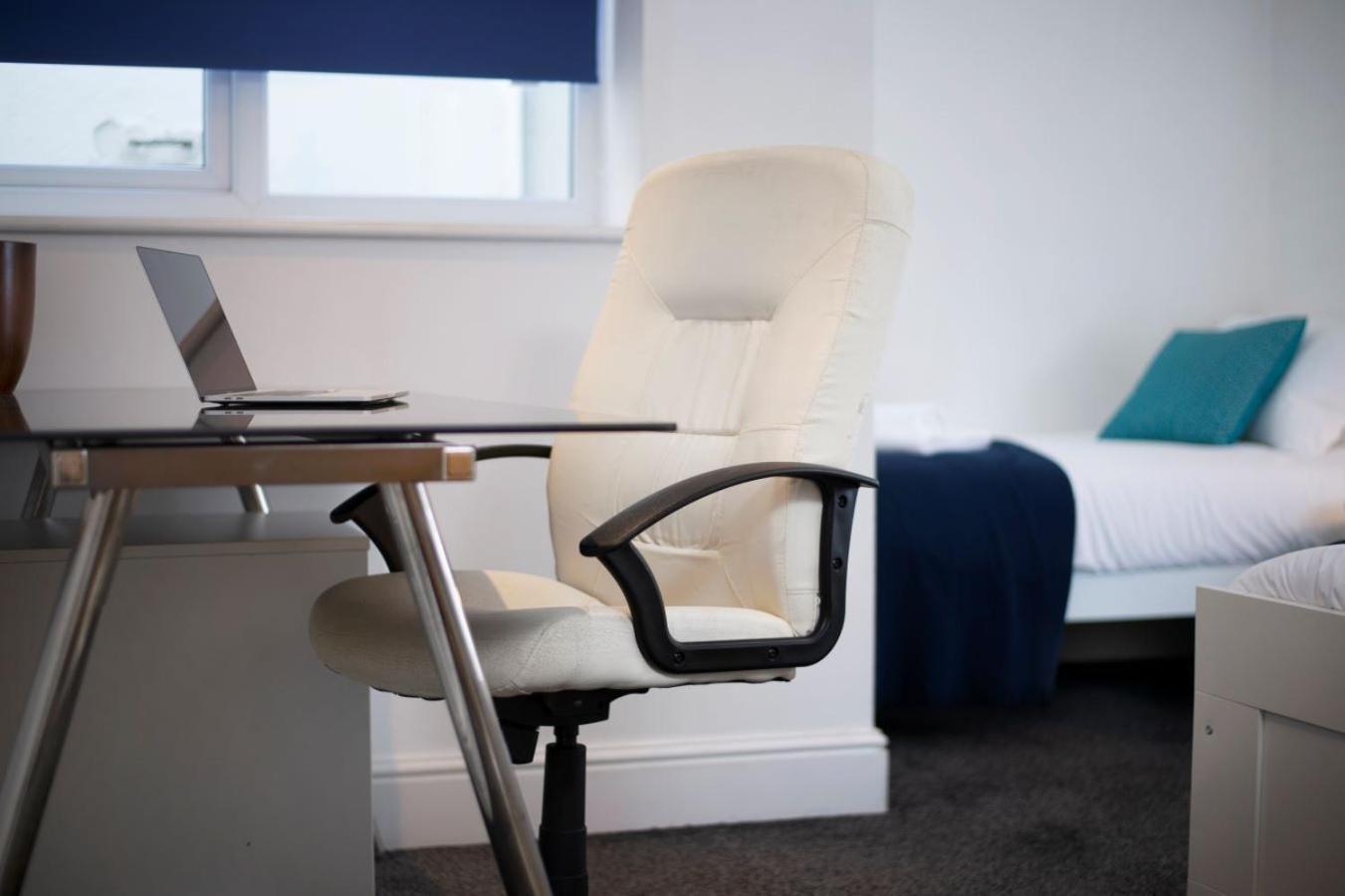 Milton Mews - Spacious And Modern 3 Bedroom In Portsmouth