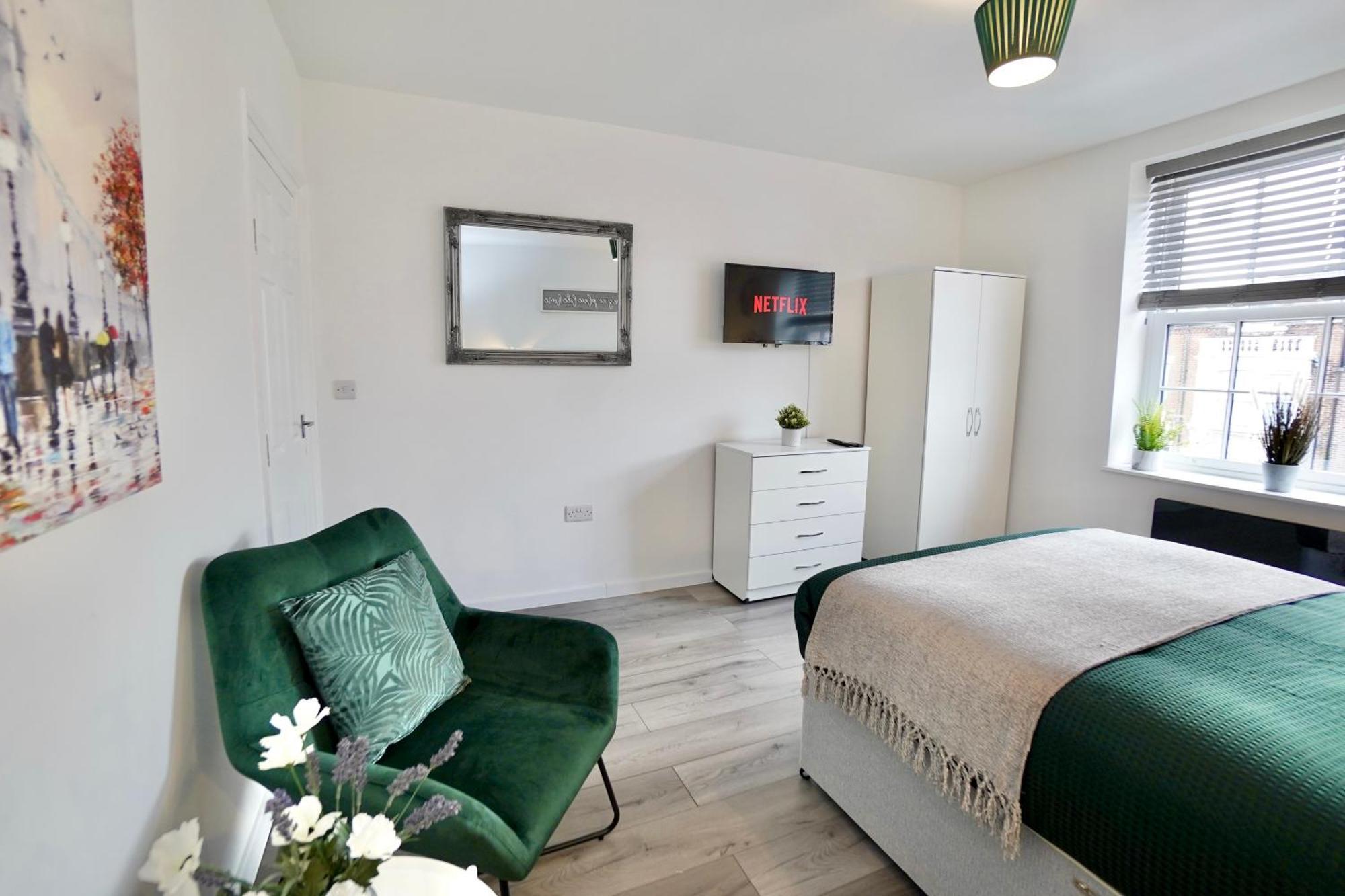 Luxury Flats In Southsea - Free Parking