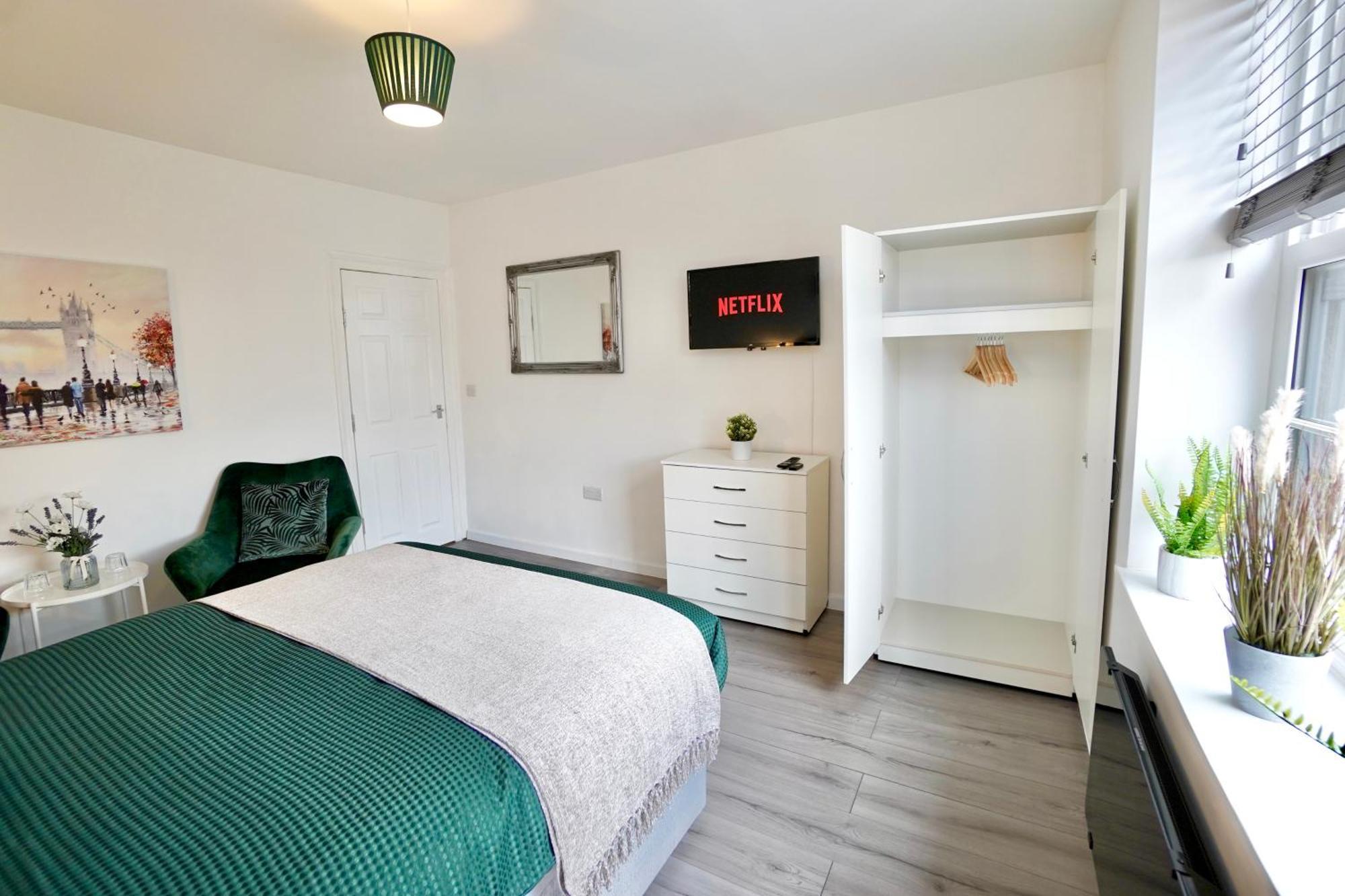 Luxury Flats In Southsea - Free Parking Apartment