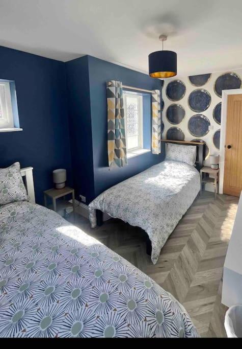 Holiday home Spacious Semi-detached Southsea House, Free Parking On Drive *