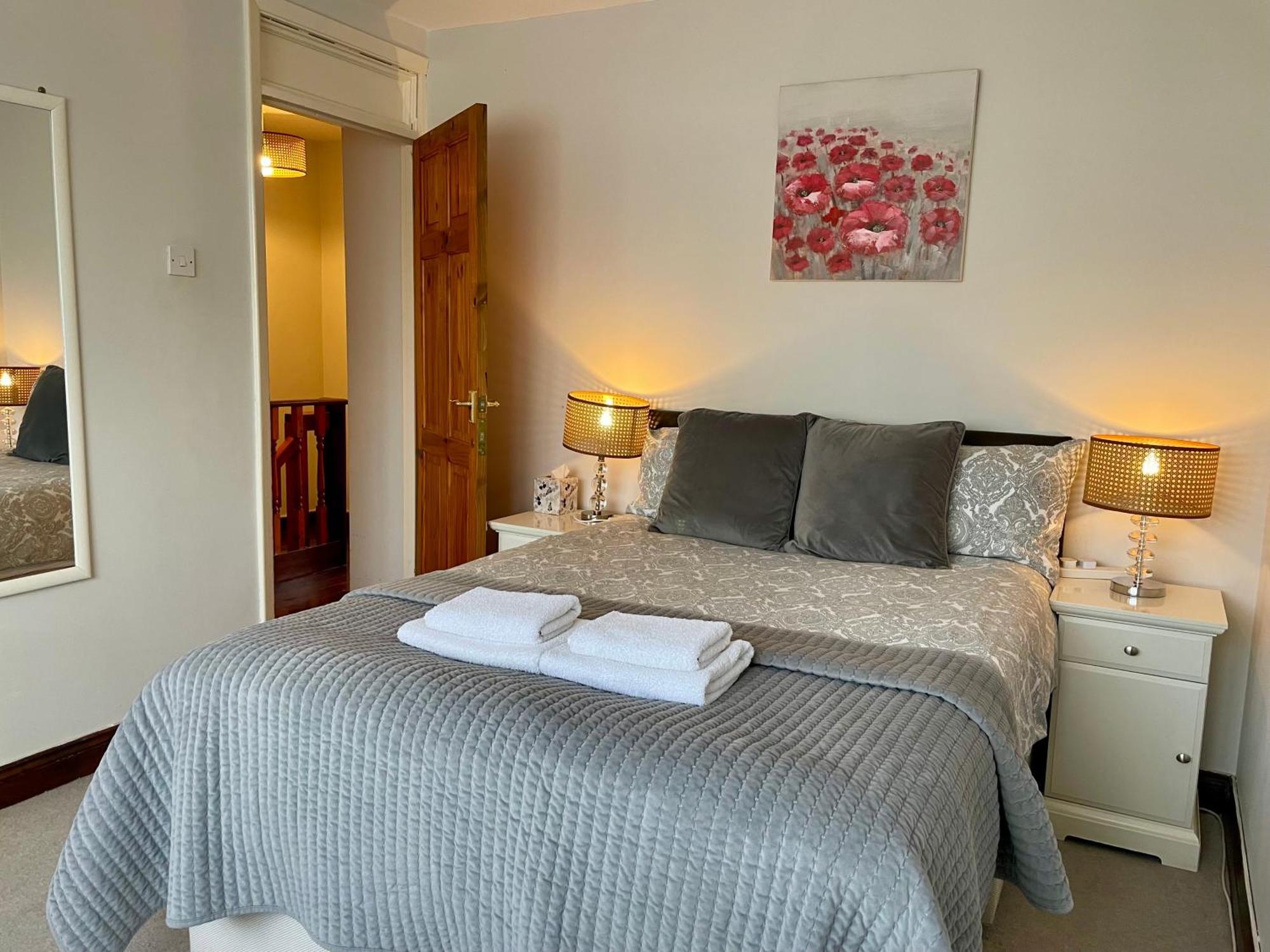 Somers House - Pet Friendly & Parking