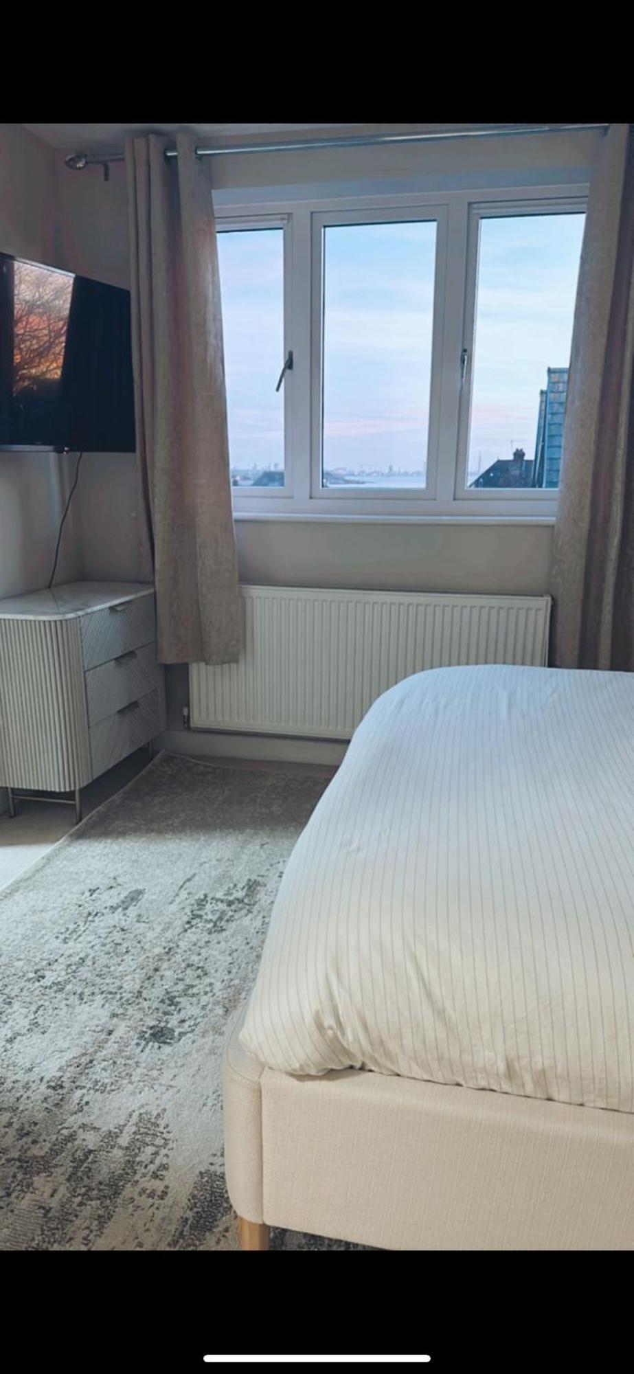 Luxury - Hot Tub - Sea Views - Sleeps 8 * Portsmouth