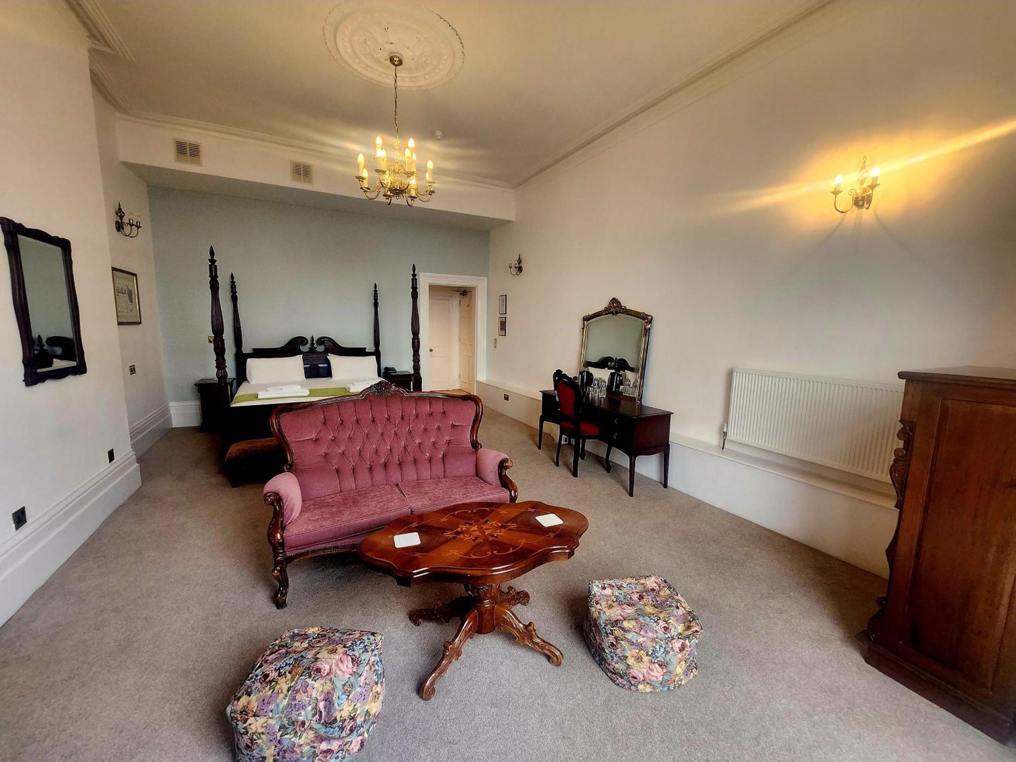 Keppels Head Hotel