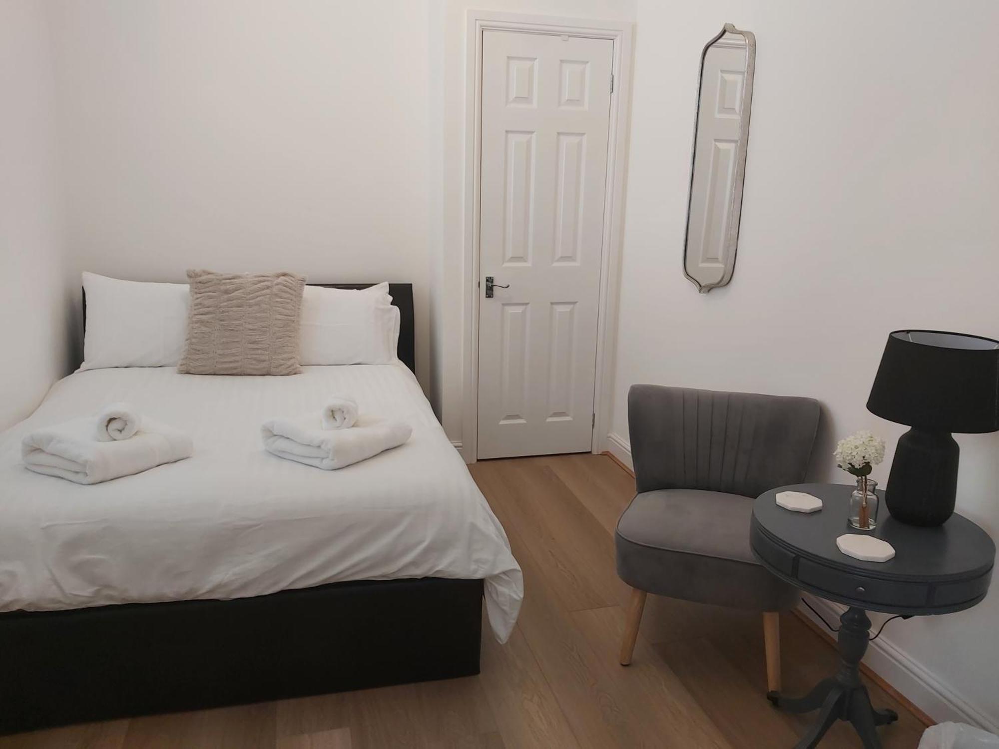 Flat 7 - Newly Renovated * Portsmouth