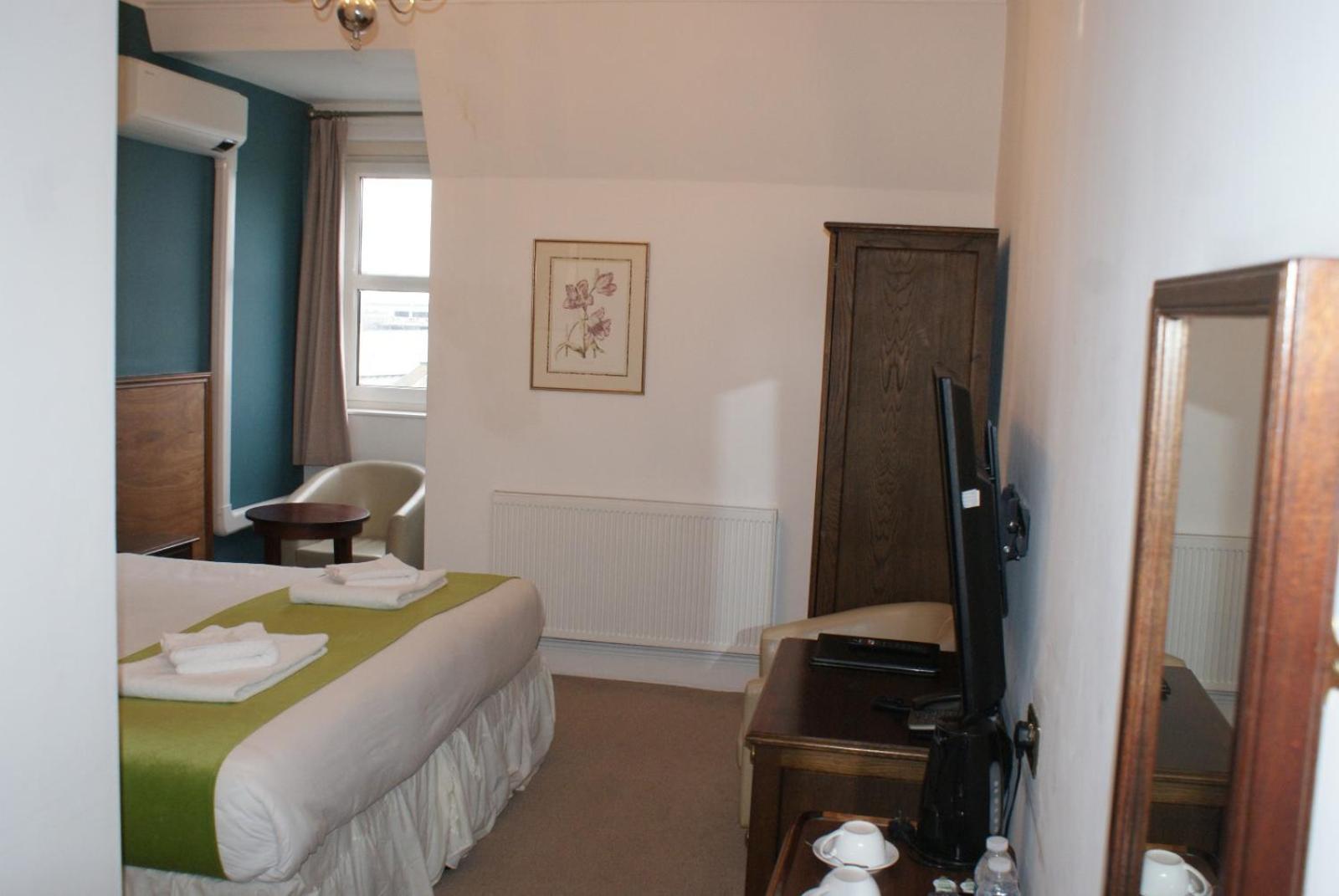 Keppels Head 3* Portsmouth