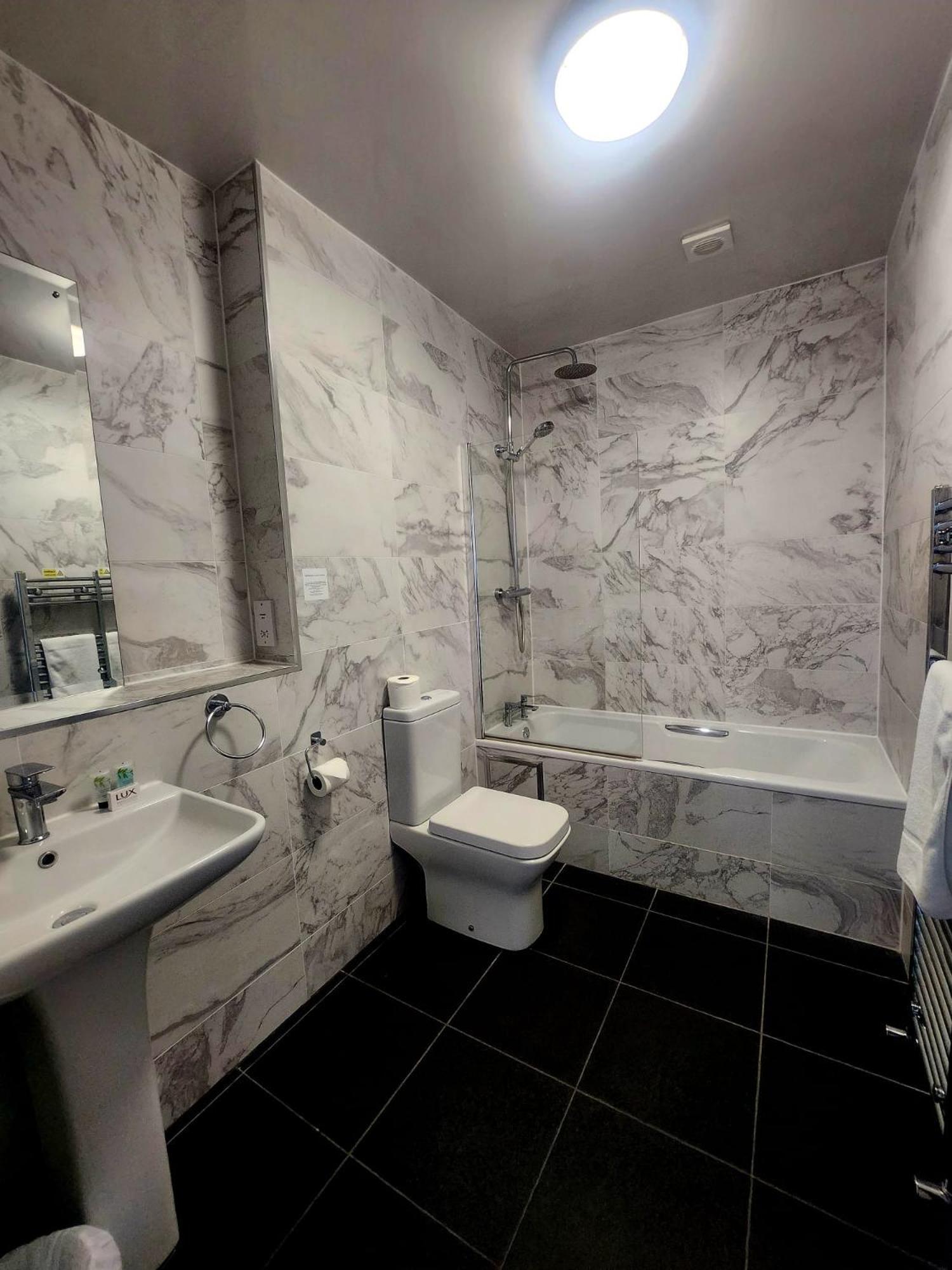 Keppels Head Hotel 3*