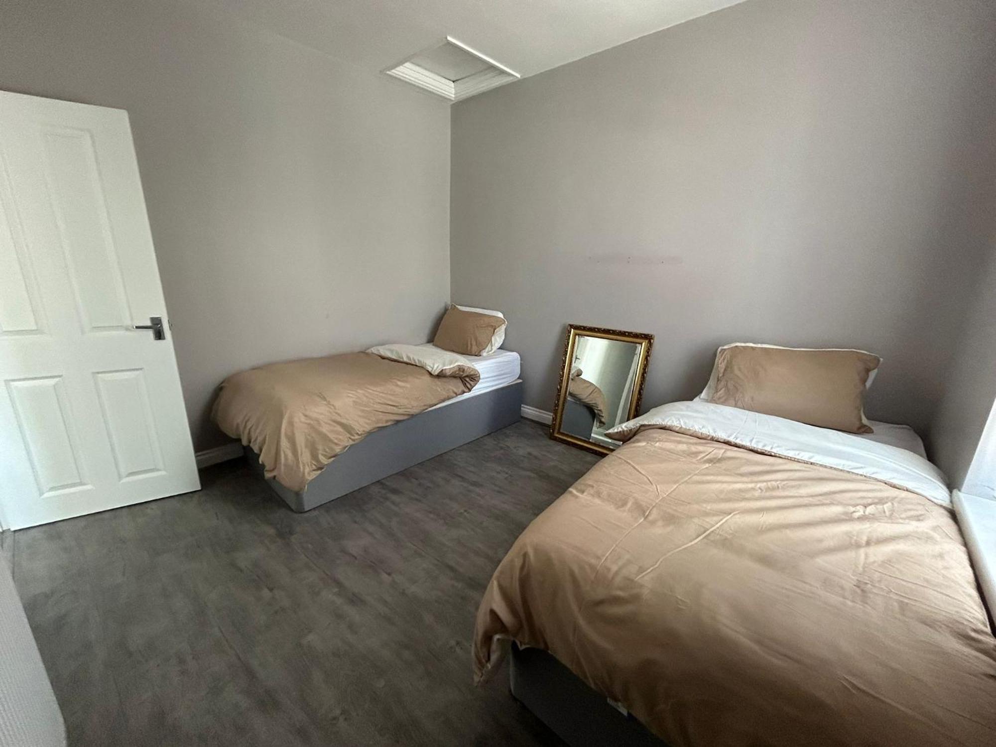 Holiday home Improved Private House In Location Portsmouth