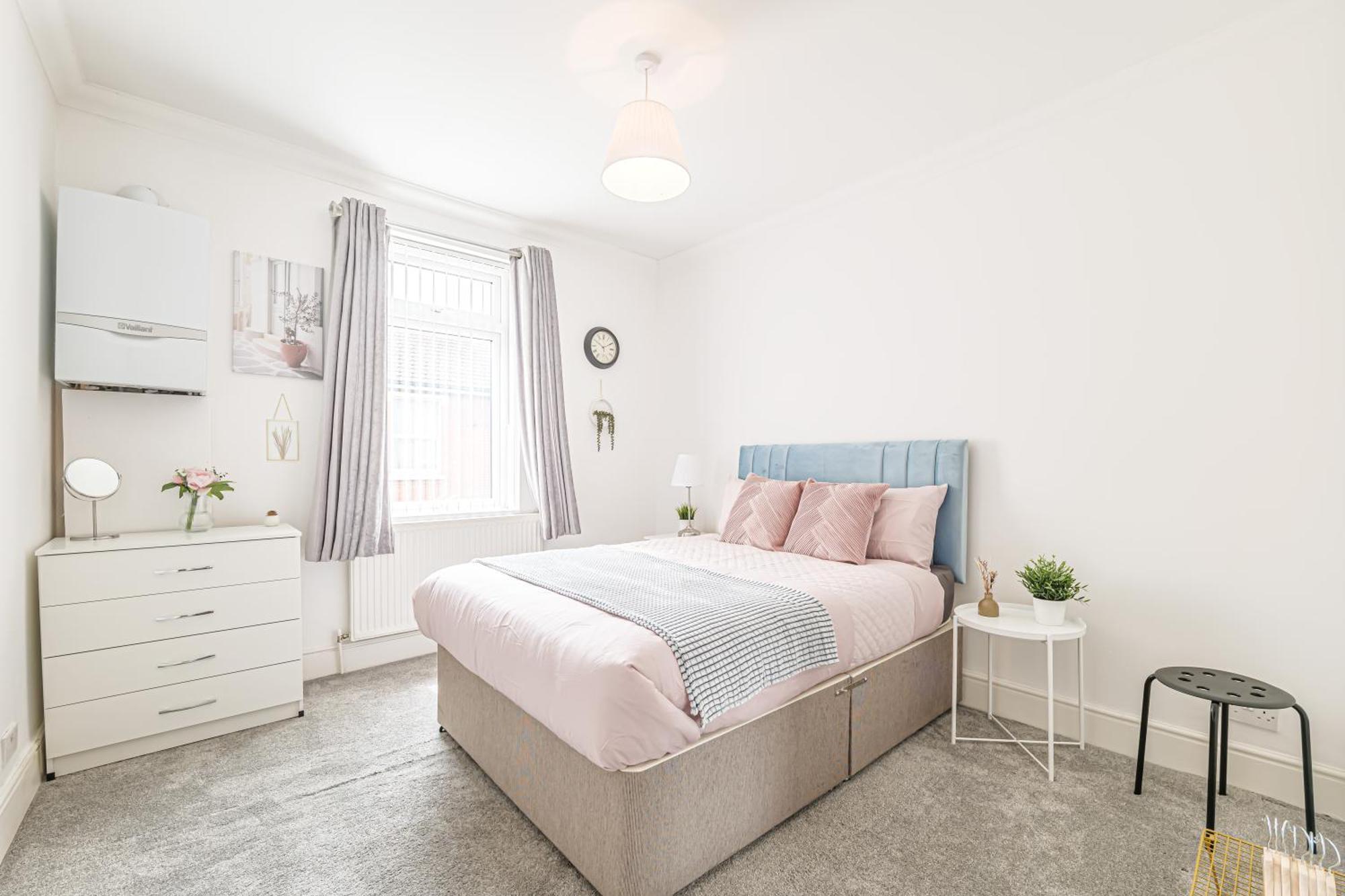 Luxury 4 Bedroom Southsea - Free Parking Portsmouth