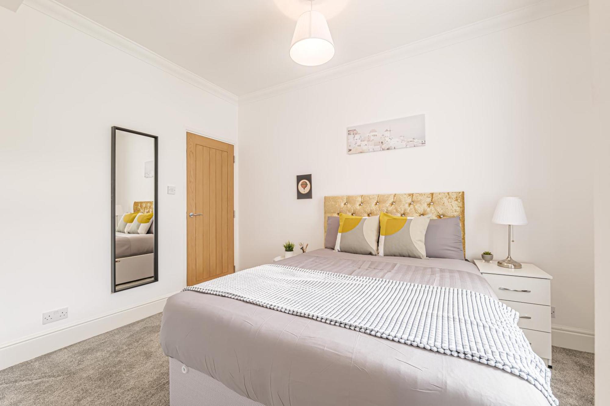Apartment Luxury 4 Bedroom Southsea - Free Parking Portsmouth