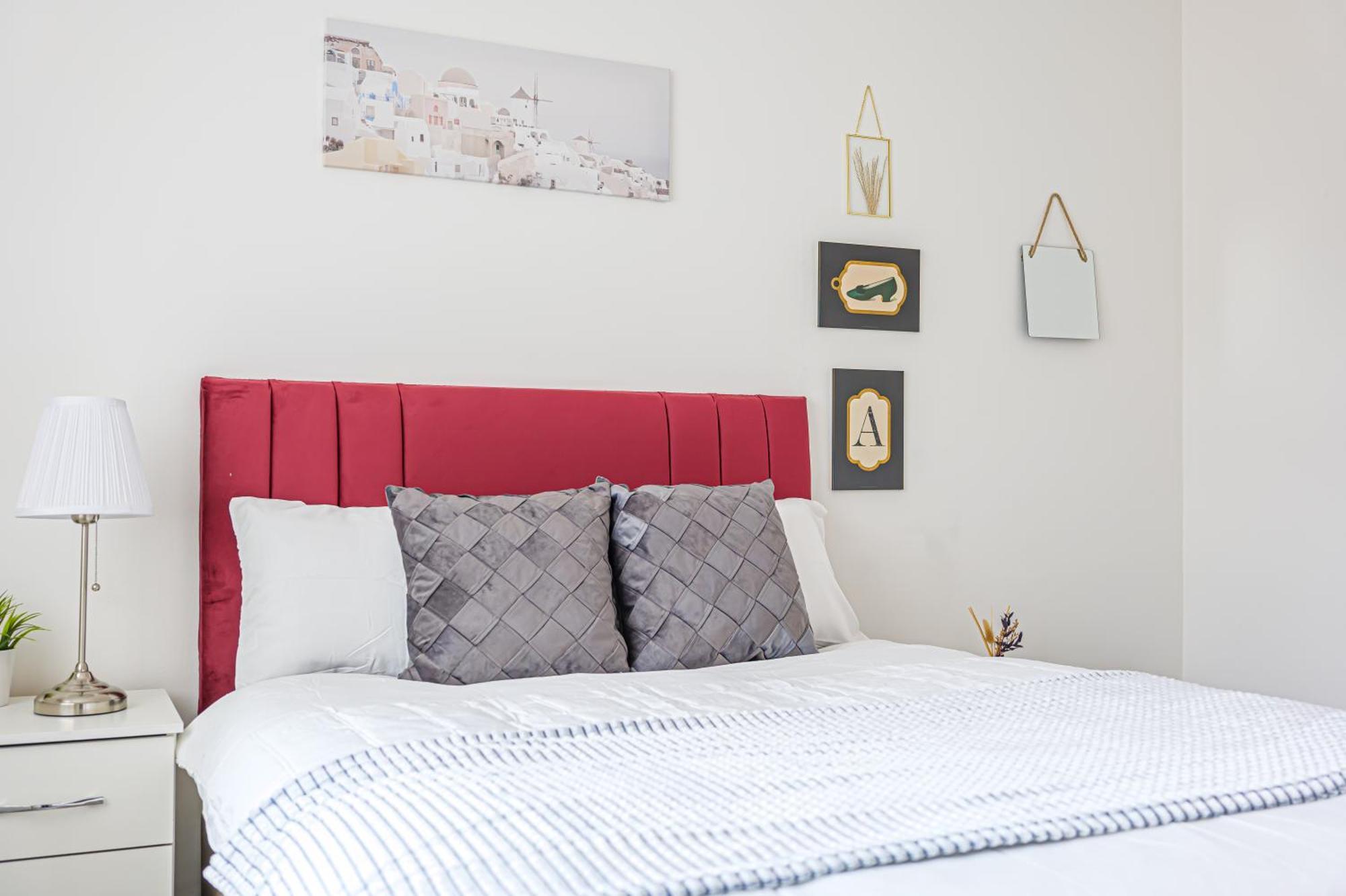 Apartment Luxury 4 Bedroom Southsea - Free Parking *