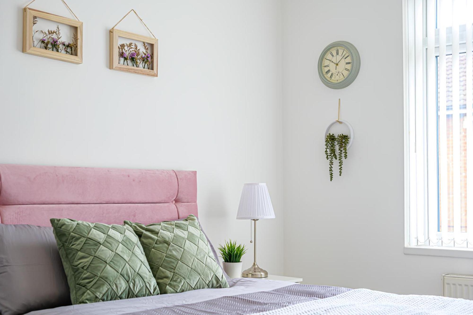 Luxury 4 Bedroom Southsea - Free Parking *