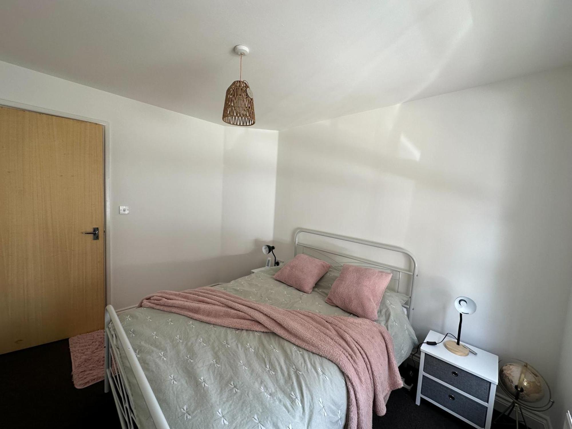 Seaside Serenity Modern 2-bed Flat In Southsea Portsmouth
