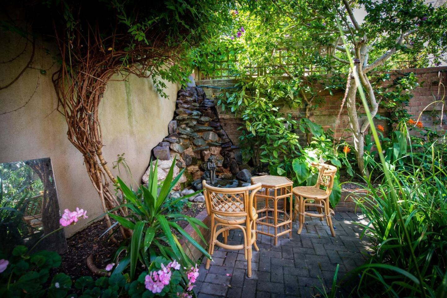 Apartment Wildflower Garden Portsmouth