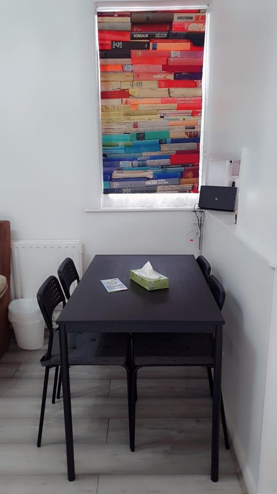 Apartment 2 Bed 1st Floor Apartment-own Entrance & Parking