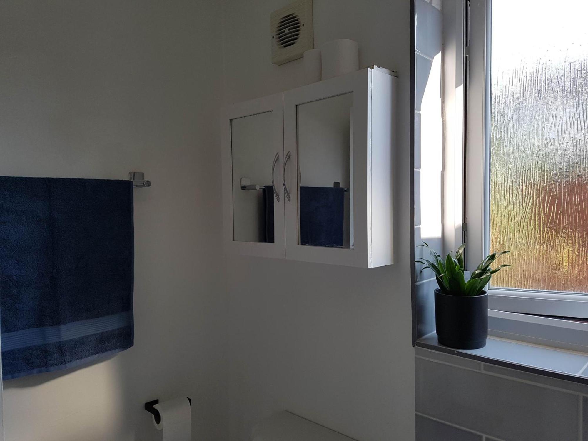 House Near Centre 3 Bedrooms Apartment *