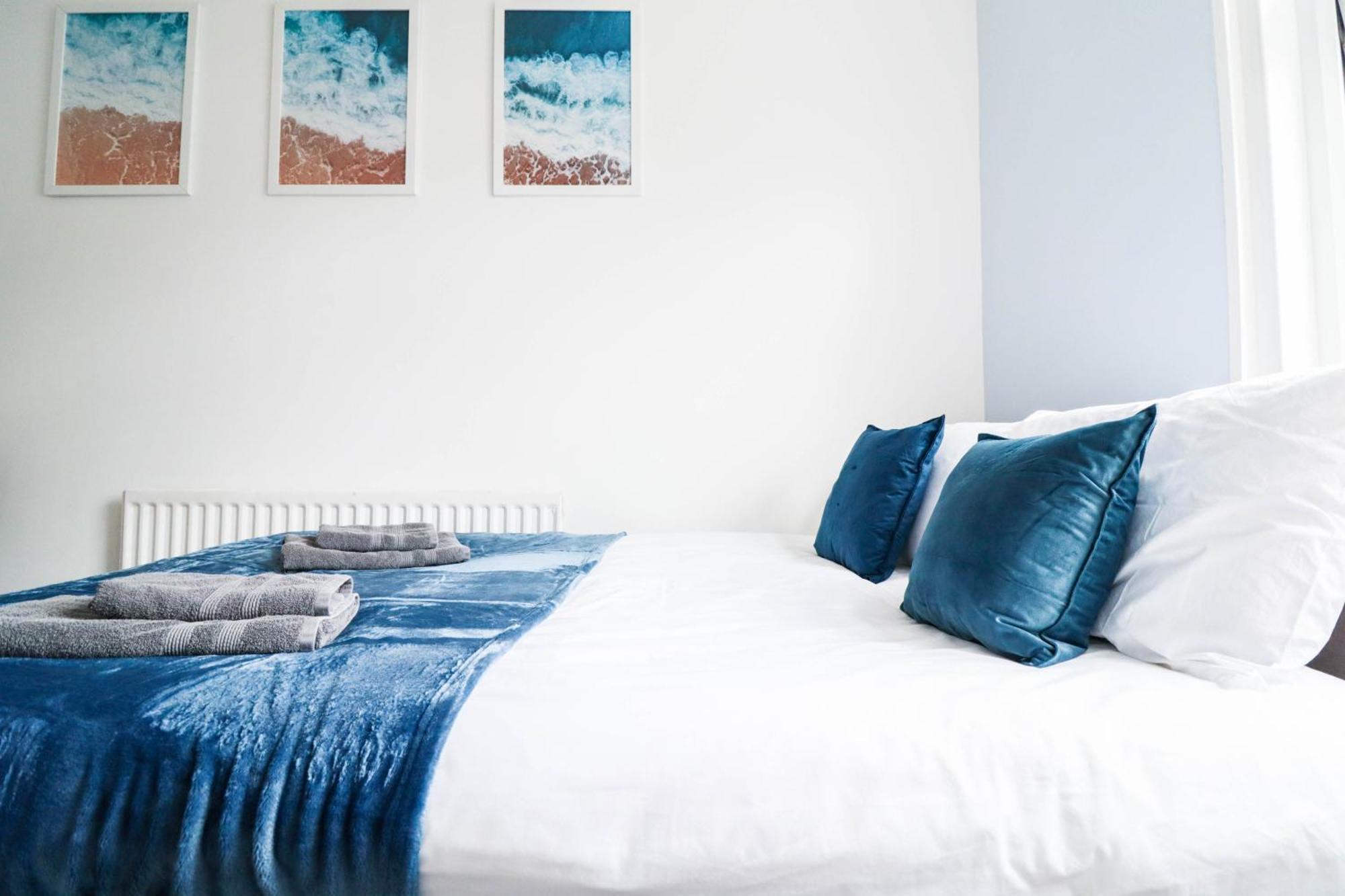 Recently Redecorated 4-bedroom With Free Wifi Apartment Portsmouth