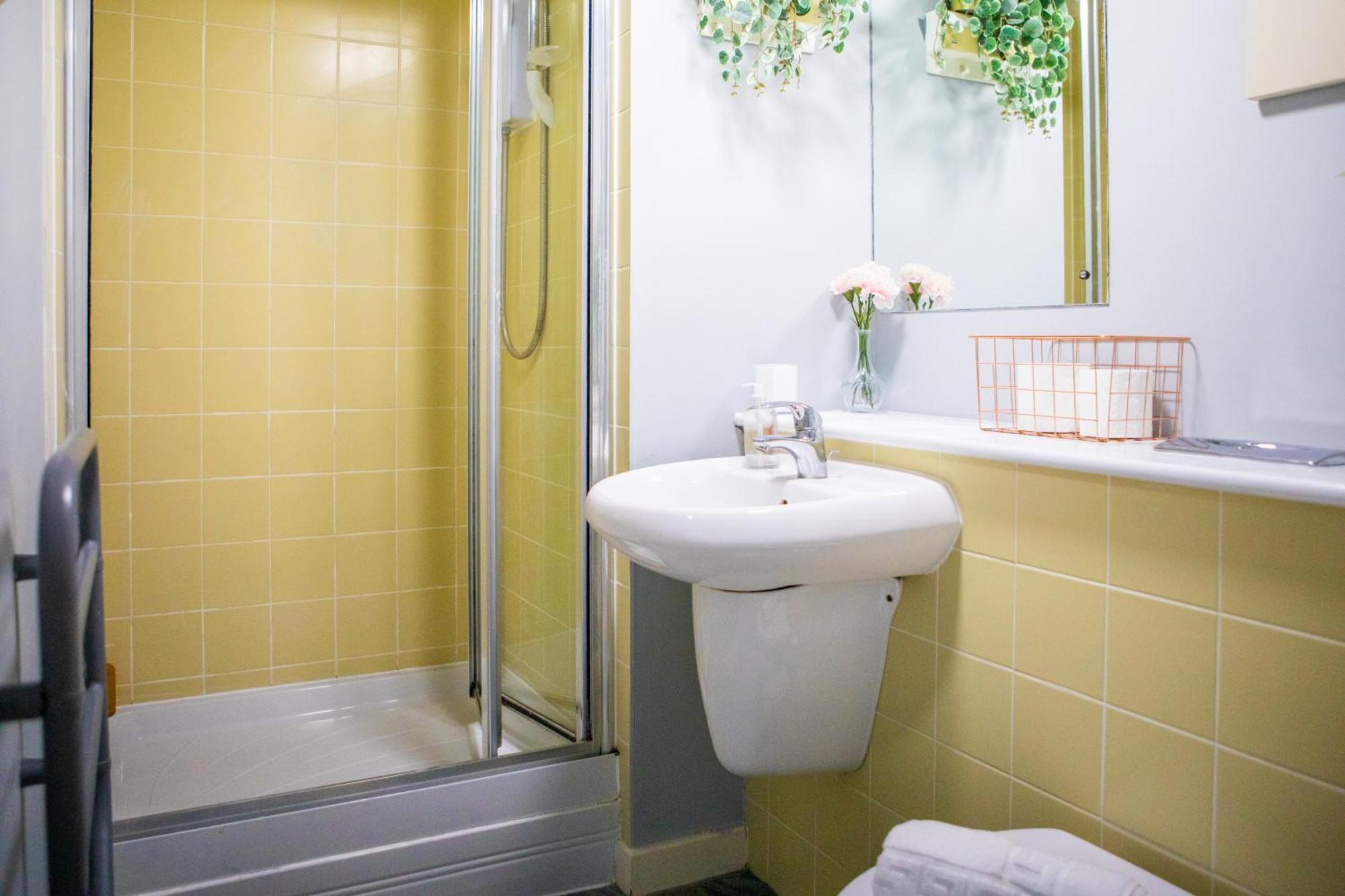 Stylish City Studio, In Gunwharf! Apartment *