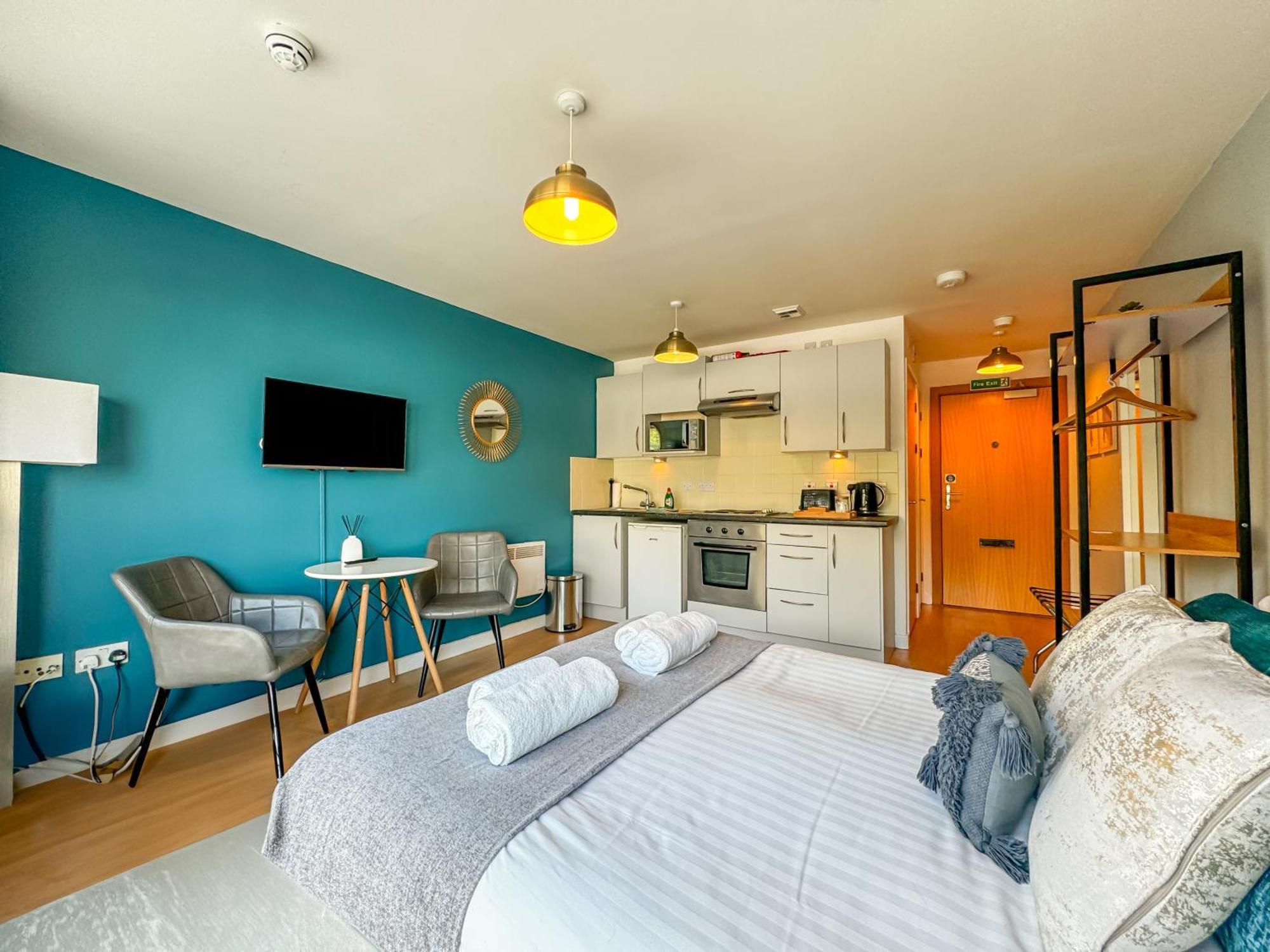 Stylish City Studio, In Gunwharf! Apartment Portsmouth