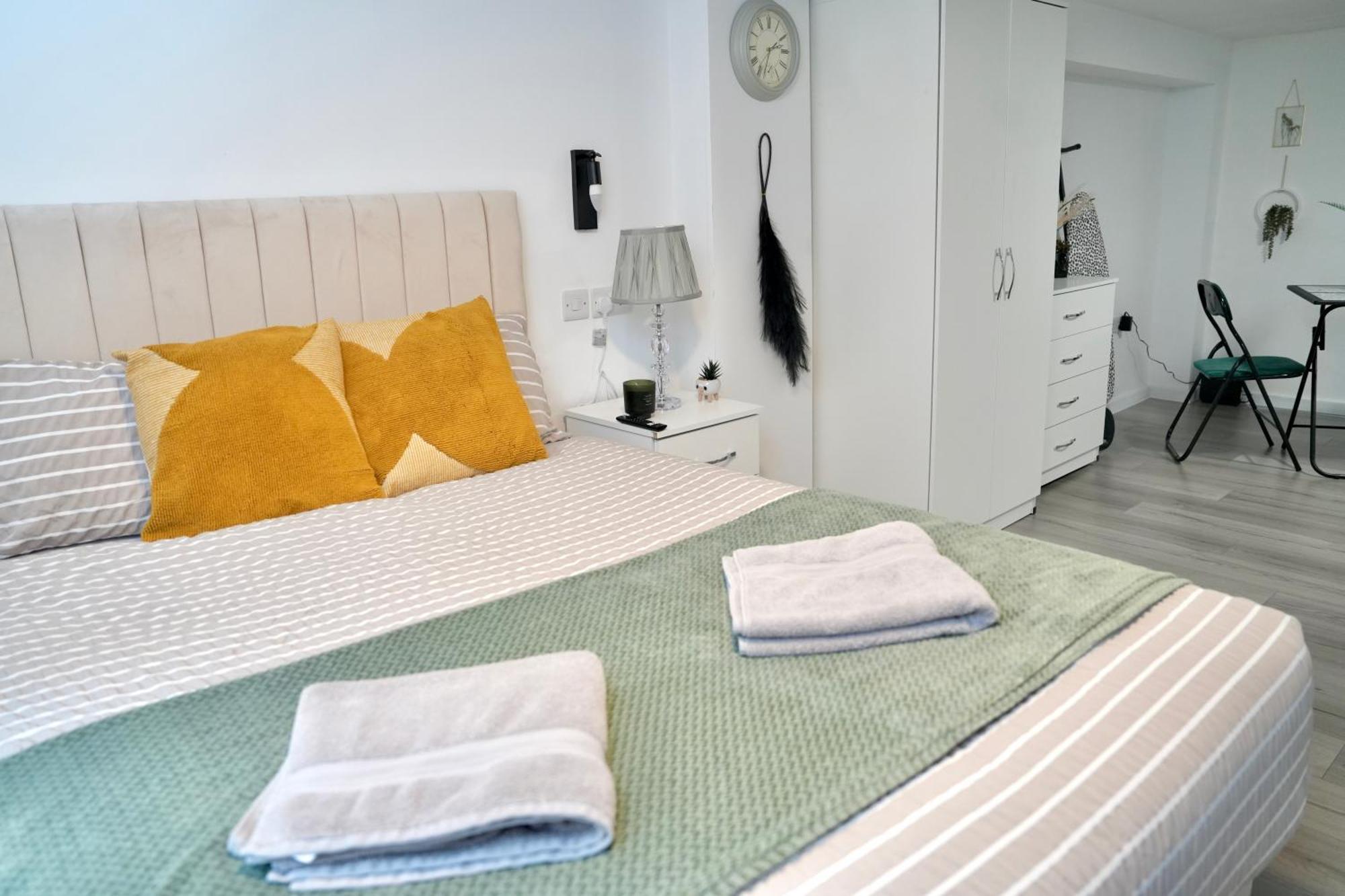 Luxury Flats In Southsea - Free Parking Apartment Portsmouth