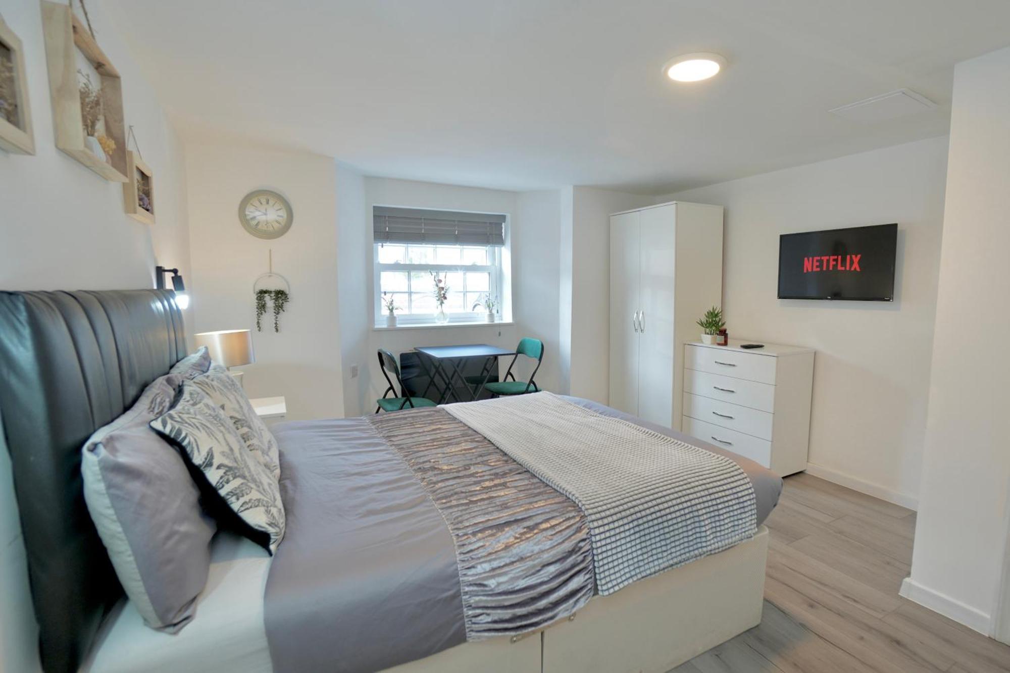 Luxury Flats In Southsea - Free Parking