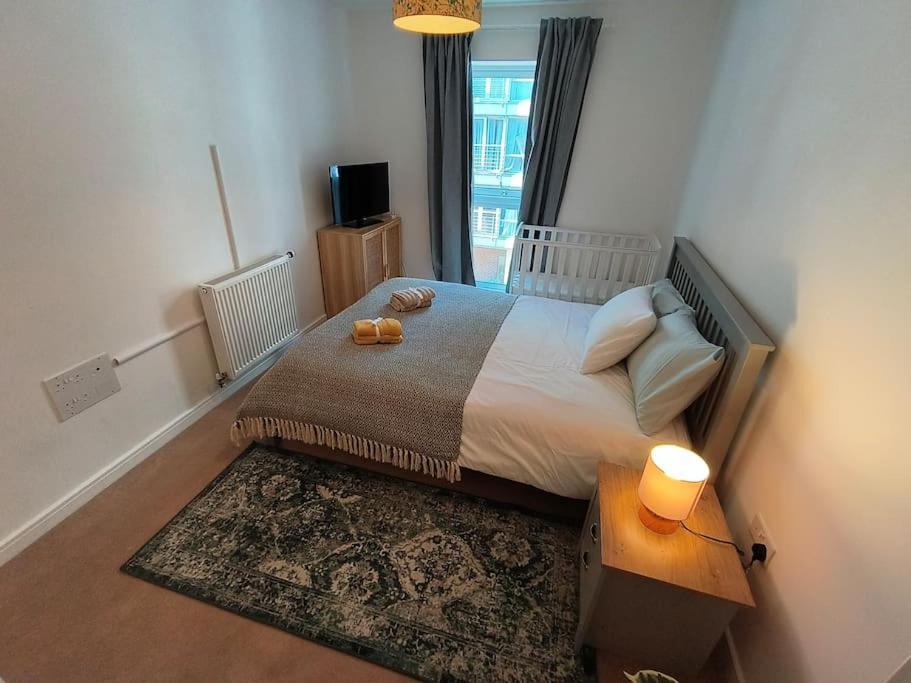 Apartment Issara 49 - Great Location & Private Parking *