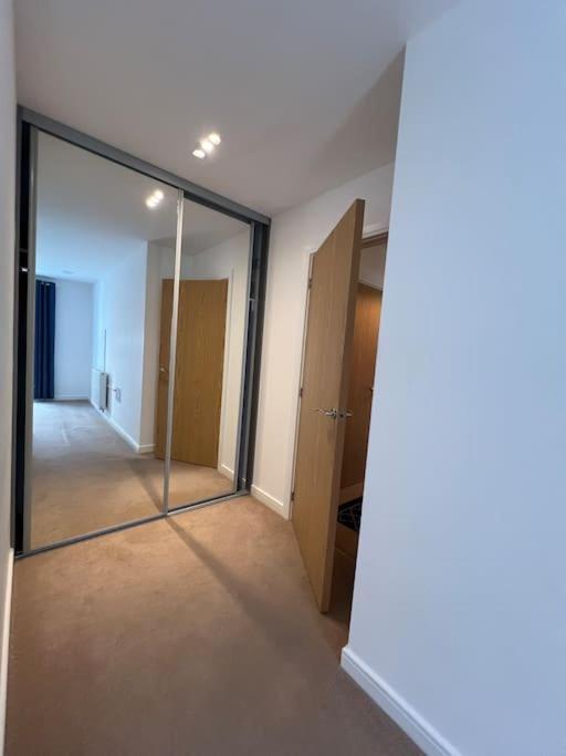 Apartment Issara 49 - Great Location & Private Parking Portsmouth