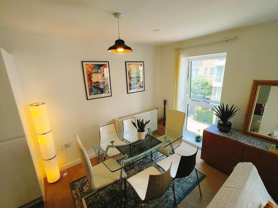 Issara 49 - Great Location & Private Parking *
