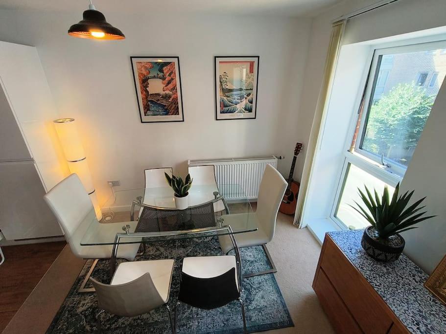 Apartment Issara 49 - Great Location & Private Parking *