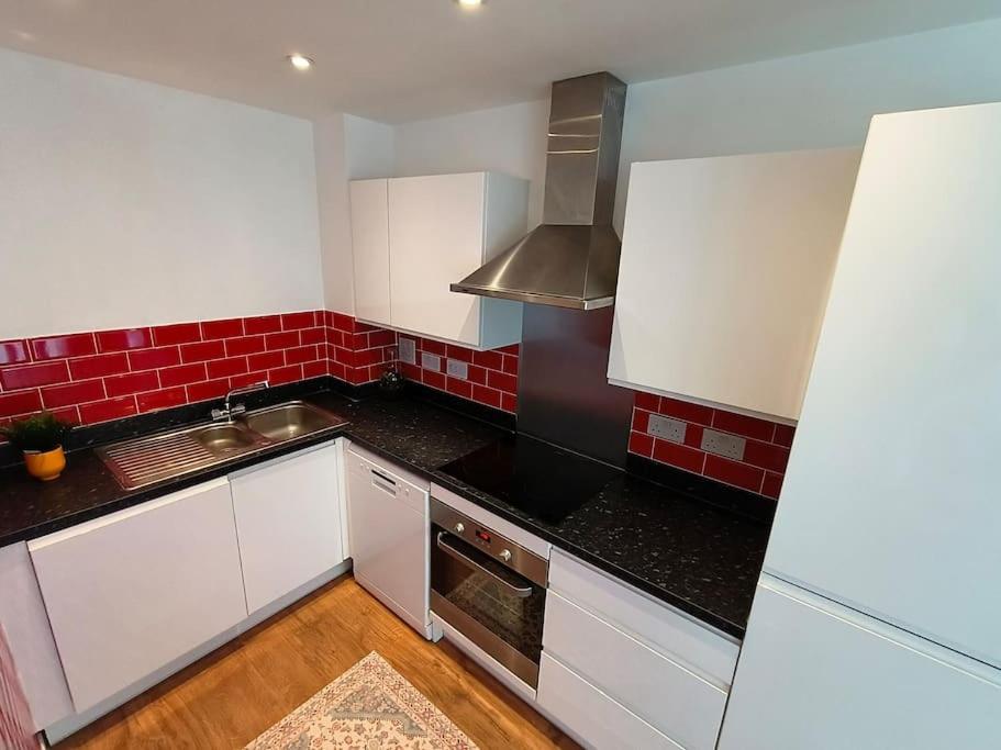 Issara 49 - Great Location & Private Parking * Portsmouth