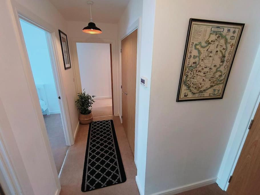 Apartment Issara 49 - Great Location & Private Parking